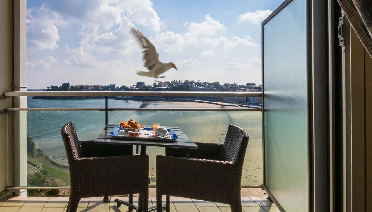 *** Hotel Le Crystal Dinard Plage Francie