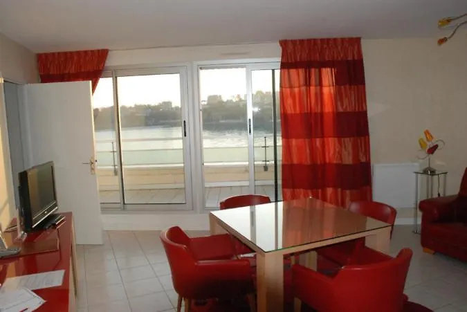 Le Crystal Dinard Plage