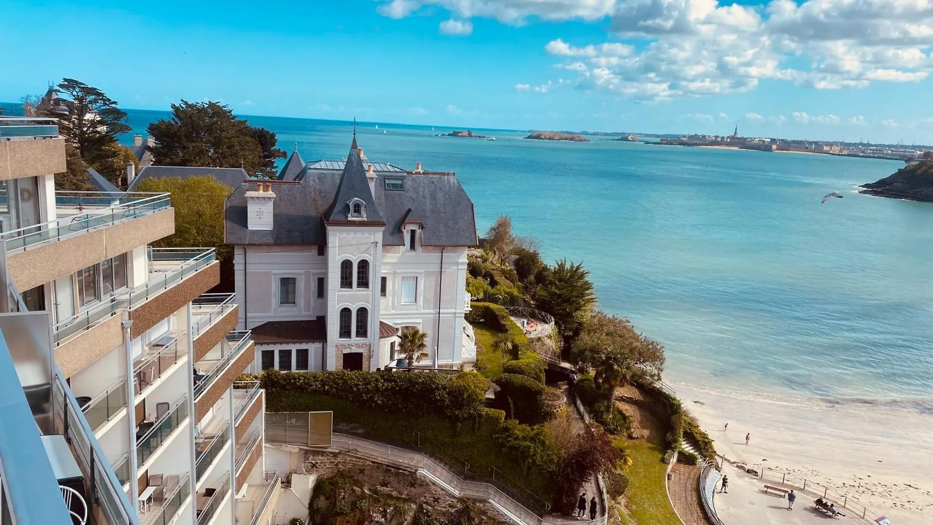 Le Crystal Dinard Plage 3*,  France