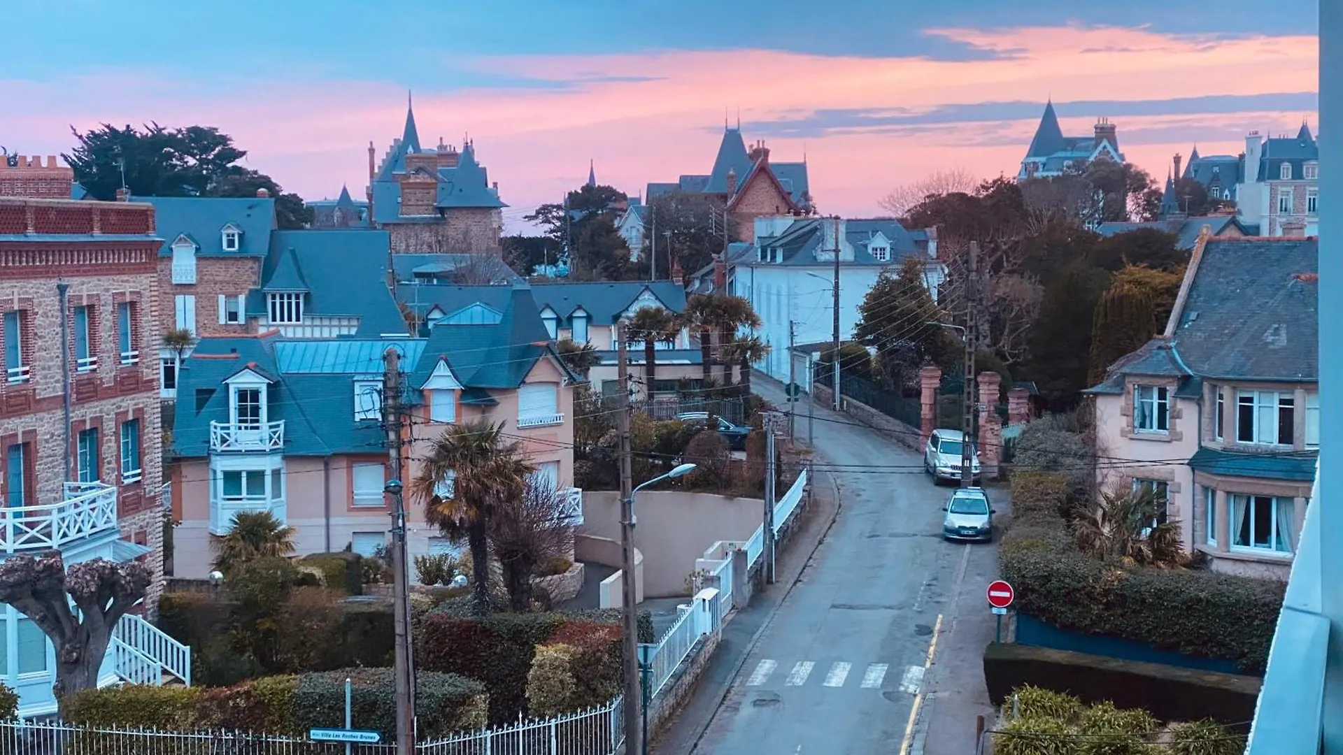 *** Hotel Le Crystal Dinard Plage France