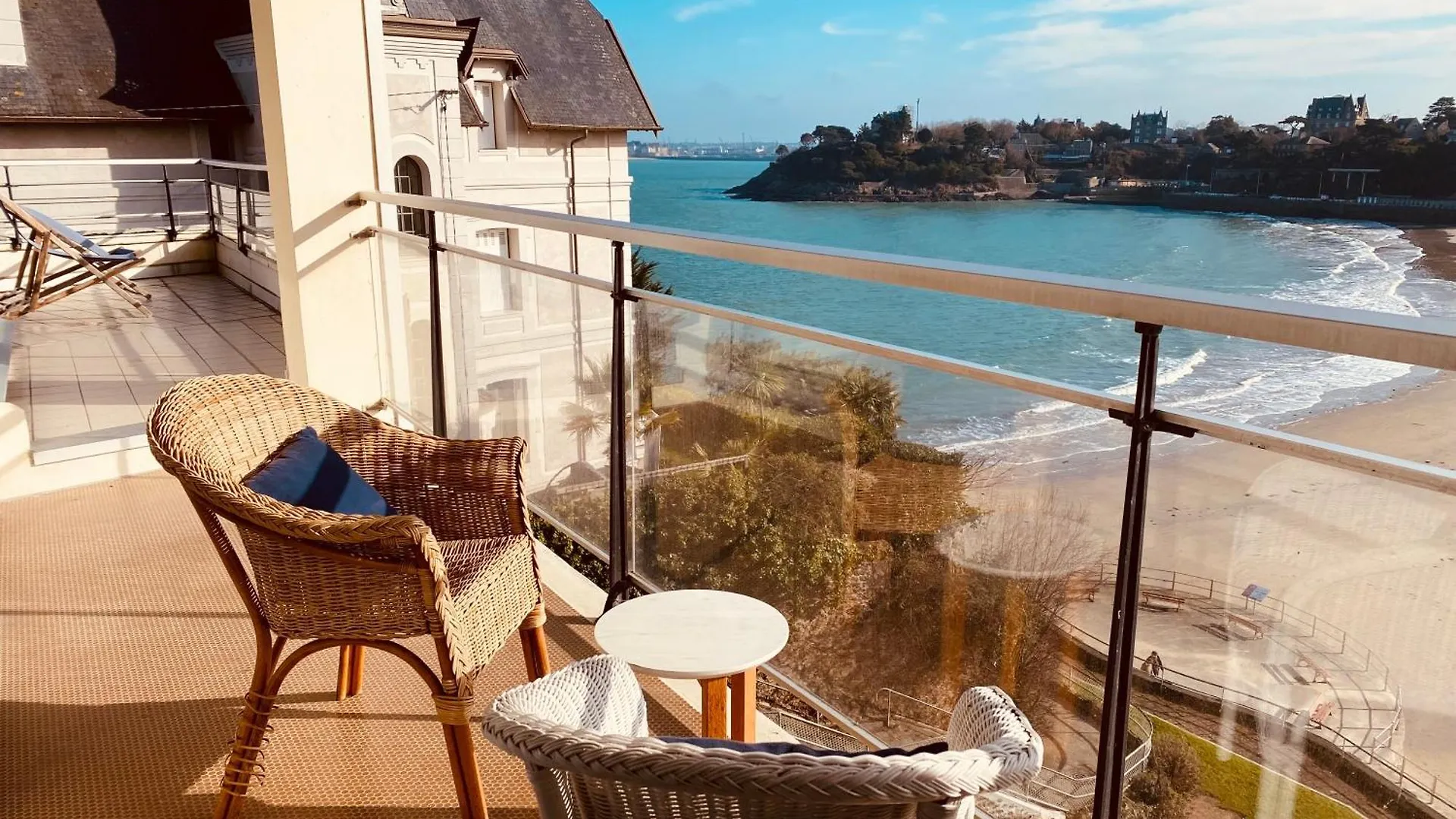 Le Crystal Dinard Plage France